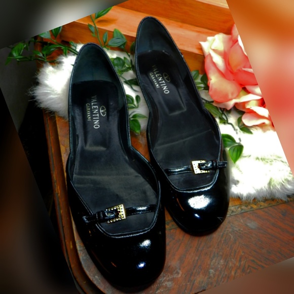 Valentino Garavani Shoes - VALENTINO BLACK PATENT LEATHER CRYSTAL BUCKLE FLAT